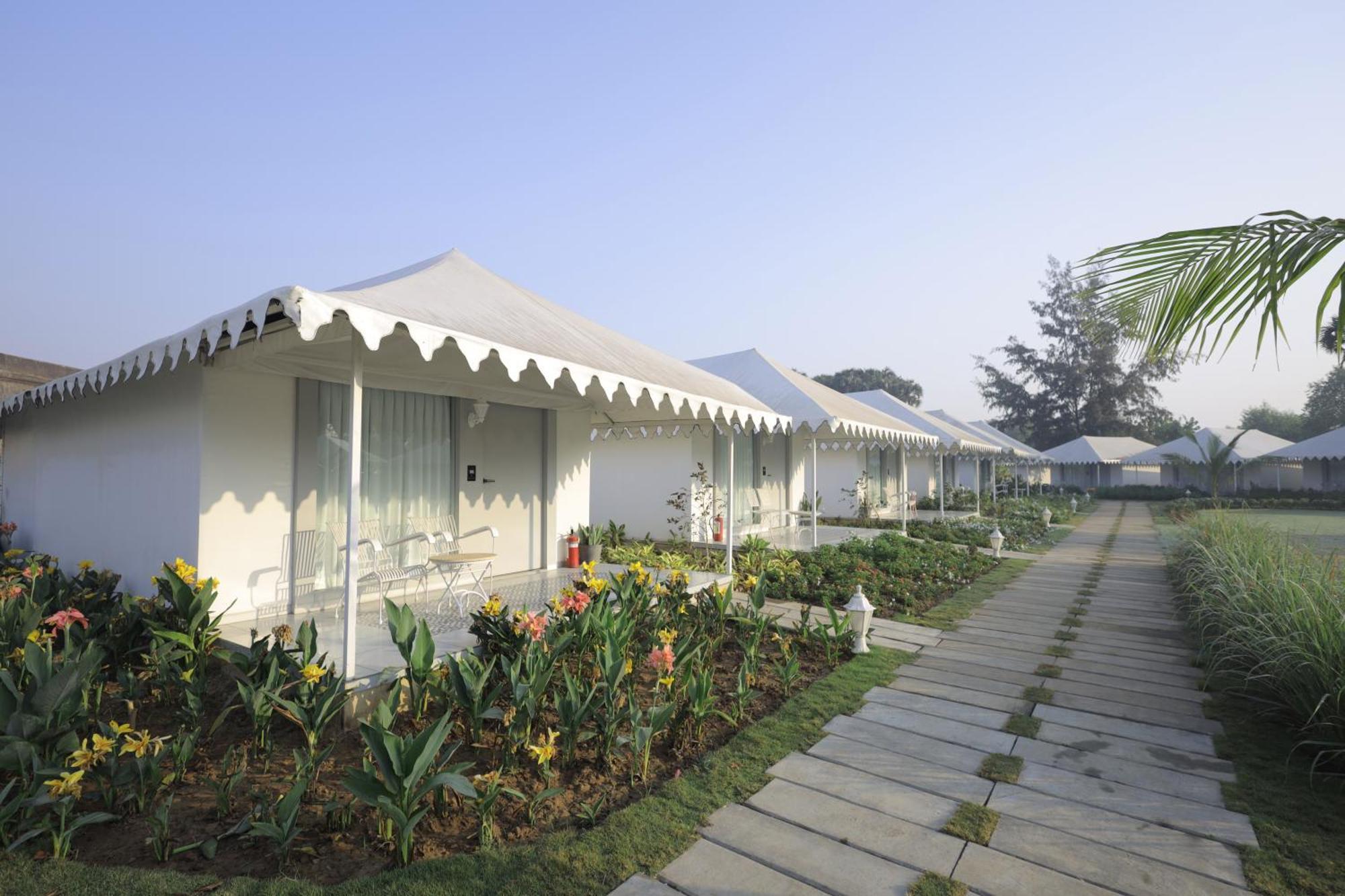 The Fern Seaside Luxurious Tent Resort Даман Екстериор снимка